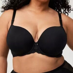 Torrid Curves 360 Back Smoothing Size 46DDD black push-up t-shirt bra. Underwire